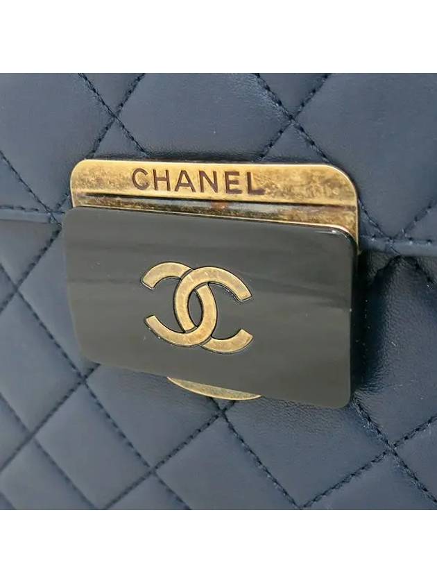 A93228Y60545 shoulder bag - CHANEL - BALAAN 4