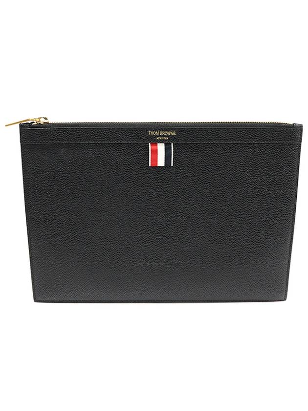 MAC019L00198001 Black Pebble Grain Leather Small Zipper Tablet Holder Clutch - THOM BROWNE - BALAAN 1