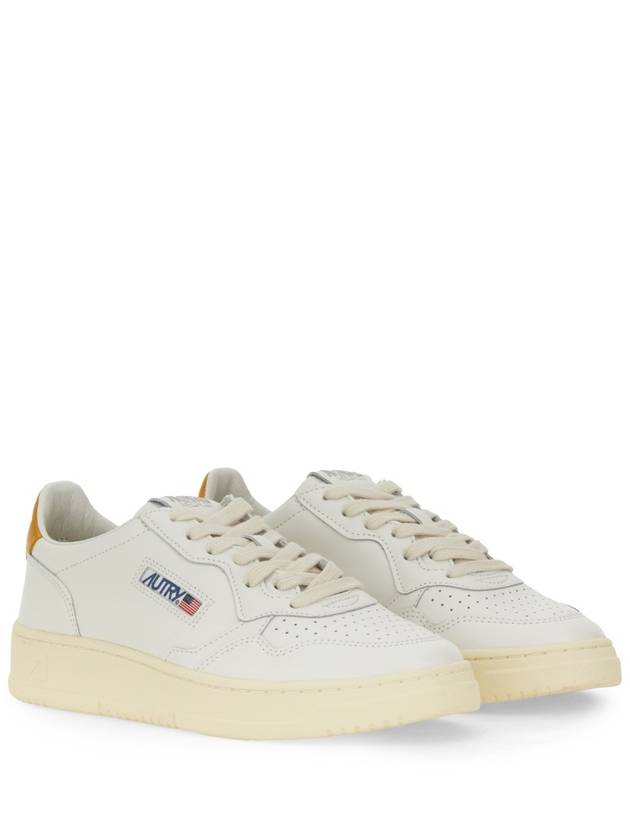 MEDALIST LOW SNEAKERS - AUTRY - BALAAN 3