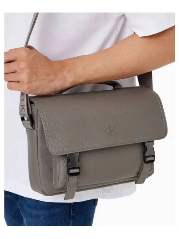 JEANS Men s CKJ Ultra Light Flat Lab Messenger Bag 4G3048G NZ8 - CALVIN KLEIN - BALAAN 1