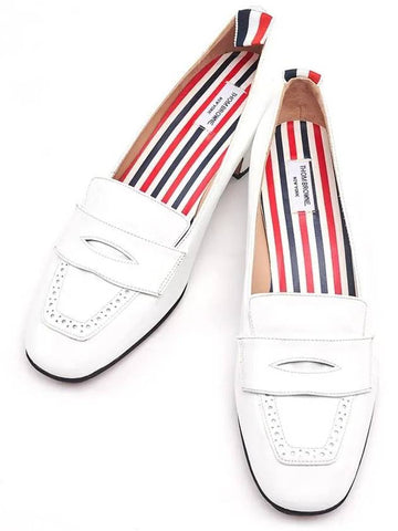 Calfskin block heel chic penny loafers FFH210A 00003 100 - THOM BROWNE - BALAAN 1