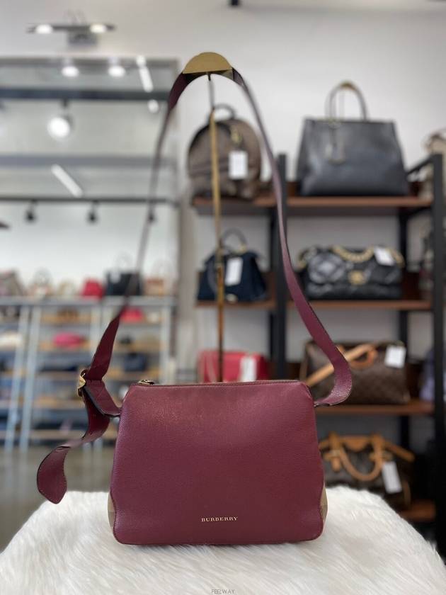 Daol Sangin Branch Nova Check Shoulder Bag Red Condition B - BURBERRY - BALAAN 2