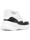 Oversized Runner Low Top Sneakers White Black - ALEXANDER MCQUEEN - BALAAN 4