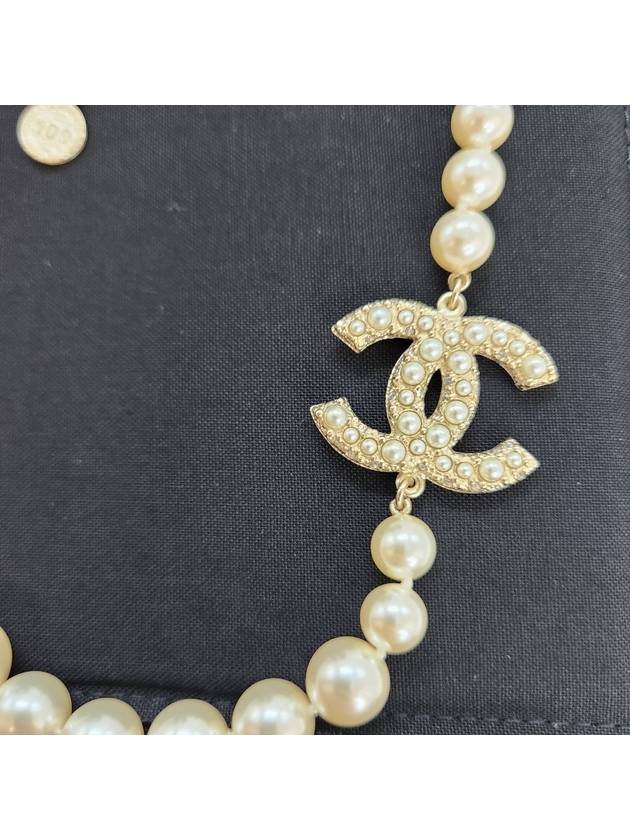 Necklace Metal Glass Pearls Resin & Gold Pearly White Crystal - CHANEL - BALAAN 7