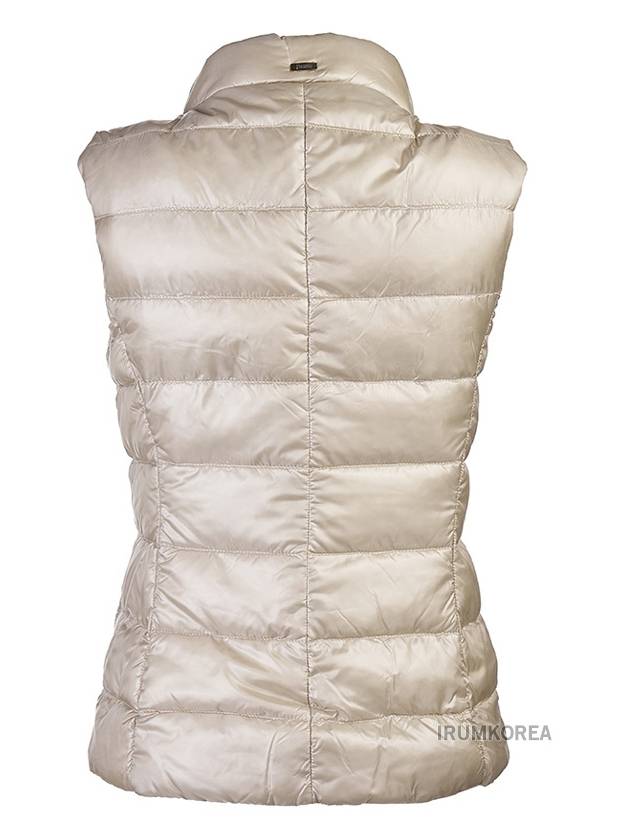 Giulia Slim Fit Down Padded Vest Chantilly - HERNO - BALAAN 4