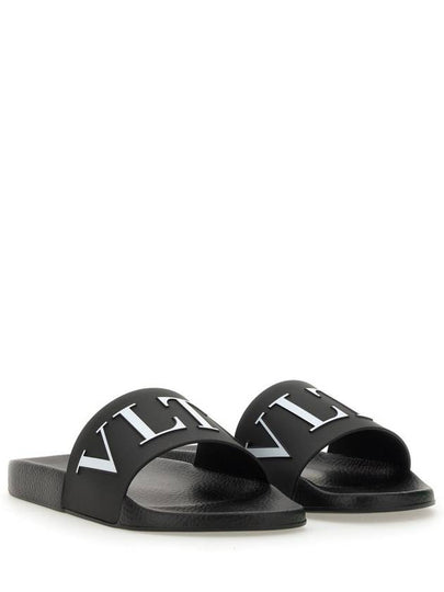 Rubber Rockstud Slippers Black - VALENTINO - BALAAN 2