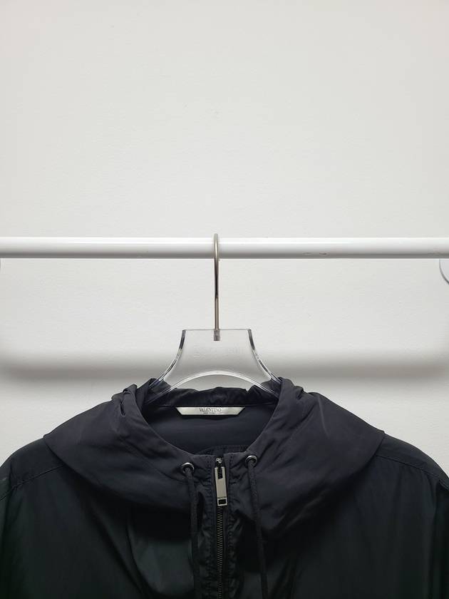 Black Star Flap Pocket Anorak Windbreaker 52 - VALENTINO - BALAAN 2