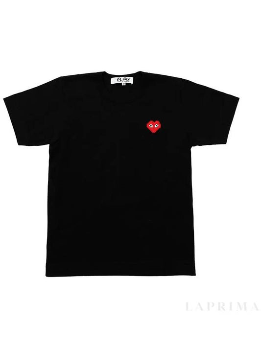 PLAY x Space Invaders Red Heart Wappen TShirt P1T321 BLACK - COMME DES GARCONS - BALAAN 1