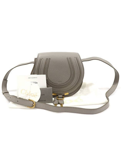 CHC21AS680F01053 Cashmere Gray Grain Calfskin Gold plated Marci Saddle Small Cross Bag - CHLOE - BALAAN 2