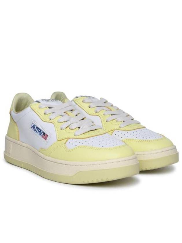 Women's Medalist Bi-Color Low-Top Sneakers Yellow - AUTRY - BALAAN 3