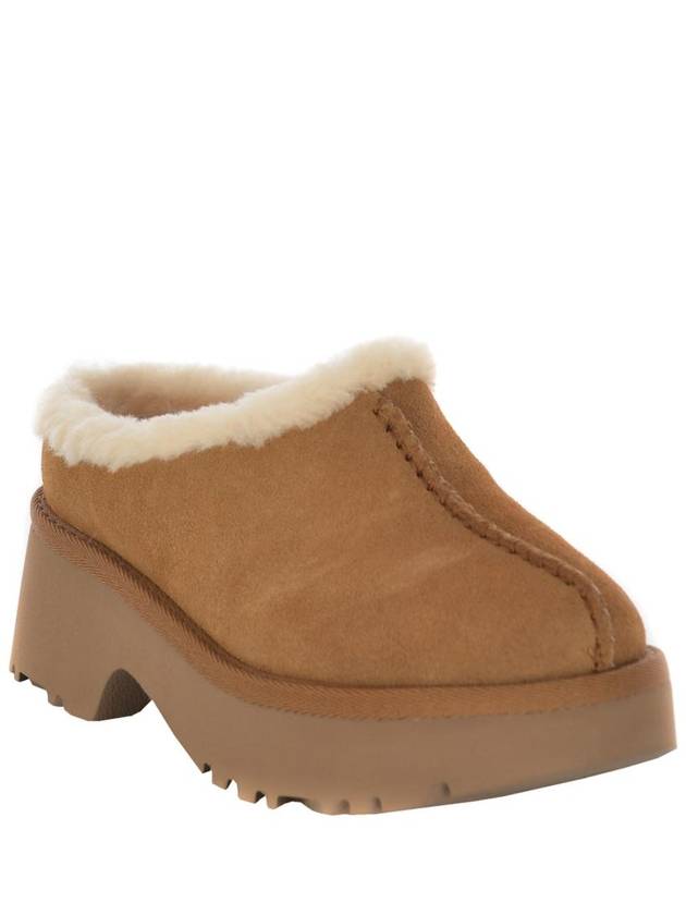 New Heights Cozy Clog Slippers Chestnut - UGG - BALAAN 4