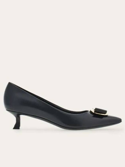 New Vara Plate Leather Pumps Black - SALVATORE FERRAGAMO - BALAAN 2