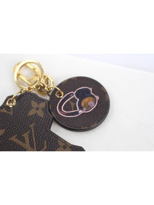 M62740 World Tour Bag Charm Key Holder Condition A - LOUIS VUITTON - BALAAN 6