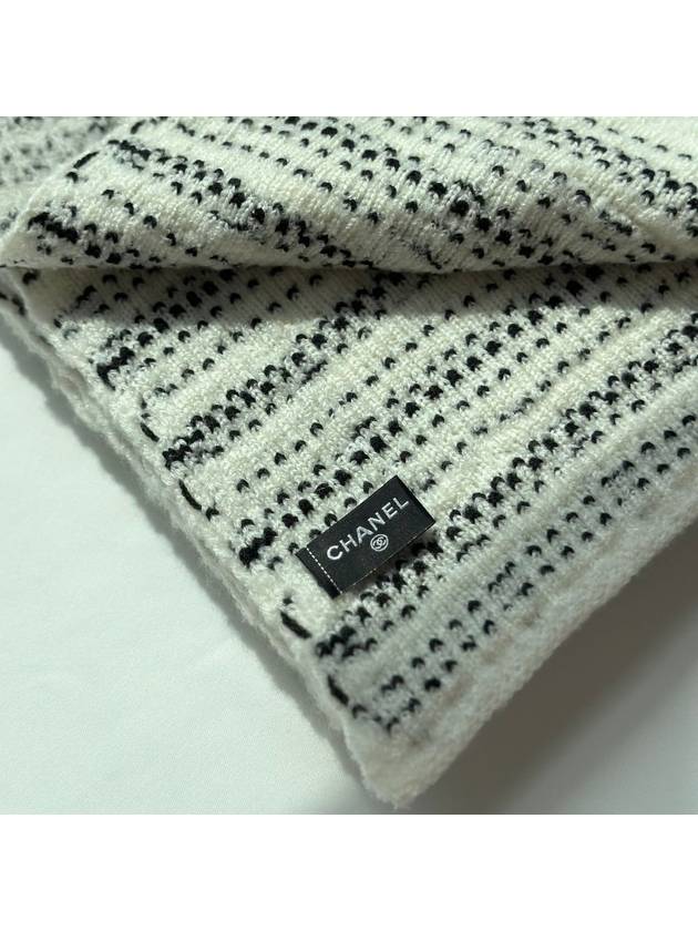 Cashmere pocket muffler tweed CC logo scarf - CHANEL - BALAAN 3