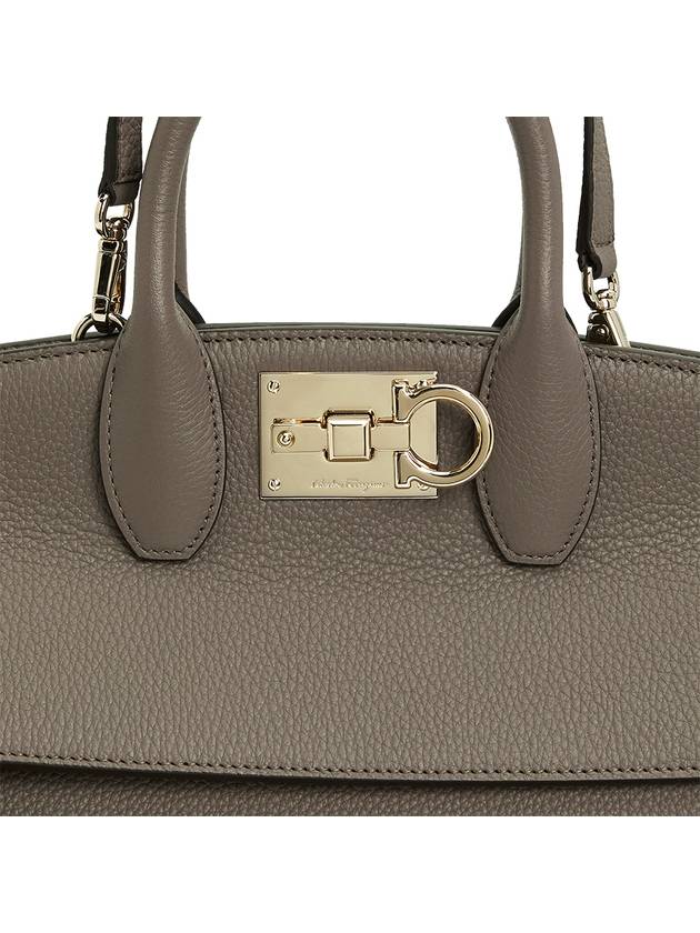 Ferragamo Women s Tote Bag 21 H159 CARAWAY SE 0718294 1 - SALVATORE FERRAGAMO - BALAAN 9