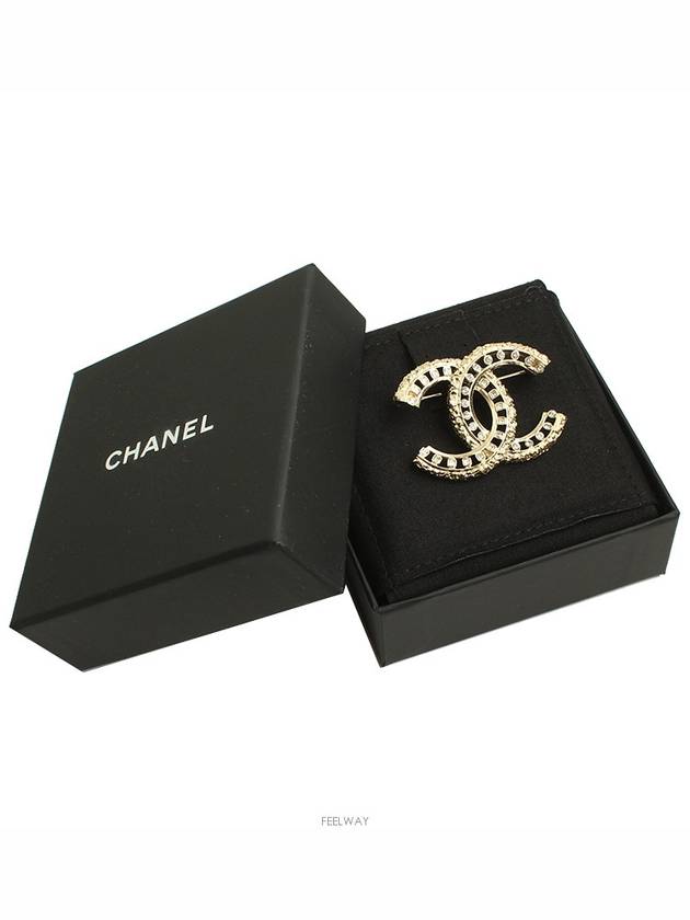 Women Brooches Pins - CHANEL - BALAAN 5