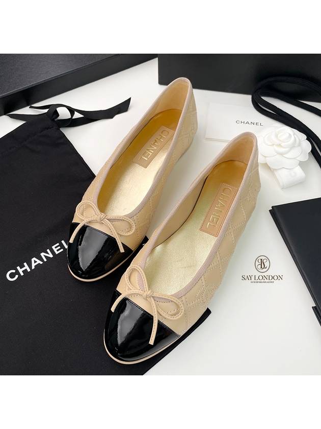 Patent Calfskin Ballerina Shoes Beige Black - CHANEL - BALAAN.