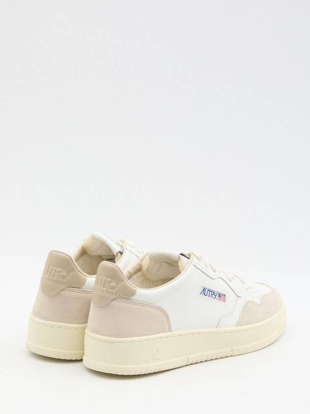 Women's Medalist Leather Low Top Sneakers White Beige - AUTRY - BALAAN 4