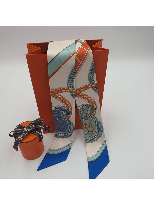 Grand Apparat Twilly Silk Scarf Creme Blue Terracotta - HERMES - BALAAN 5