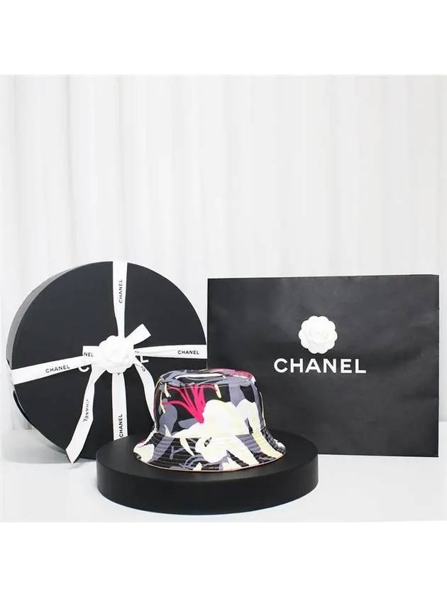 AA9255 B13542 NP711 CC Reversible DoubleSided Bucket Hat - CHANEL - BALAAN 9