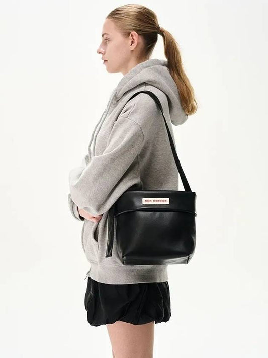 BUCKET BAG BLACK - DER KOFFER - BALAAN 2