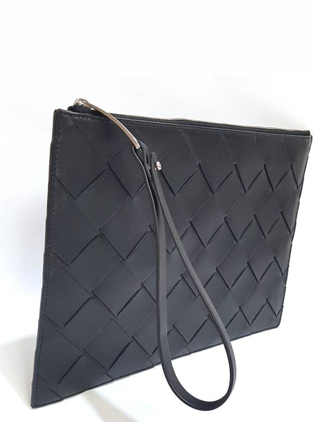 Intrecciato Strap Clutch Bag Black - BOTTEGA VENETA - BALAAN 4