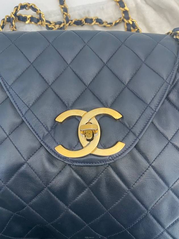 Matrasse Coco Lambskin Leather Shoulder Bag - CHANEL - BALAAN 5