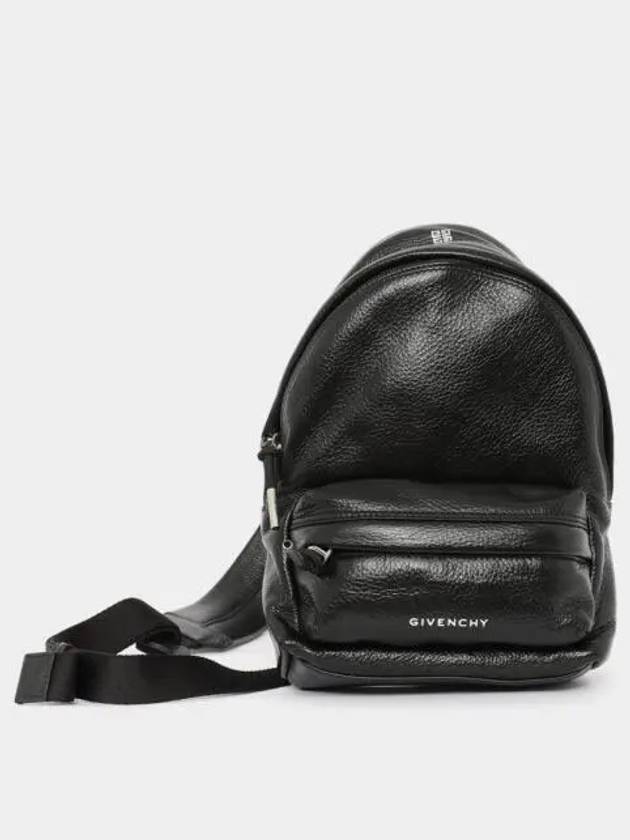 Essential U Leather Small Backpack Black - GIVENCHY - BALAAN 2