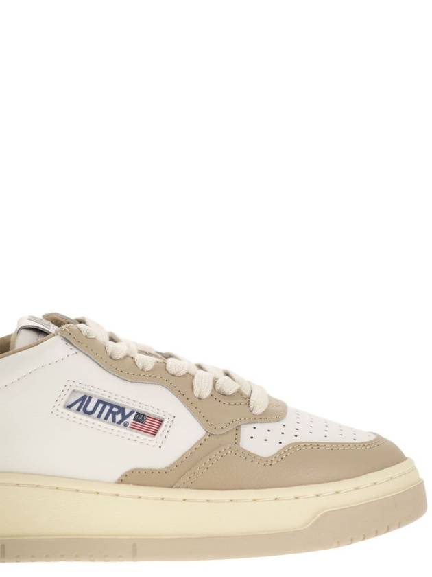 Medalist Bicolor Leather Low Top Sneakers White Beige - AUTRY - BALAAN 7