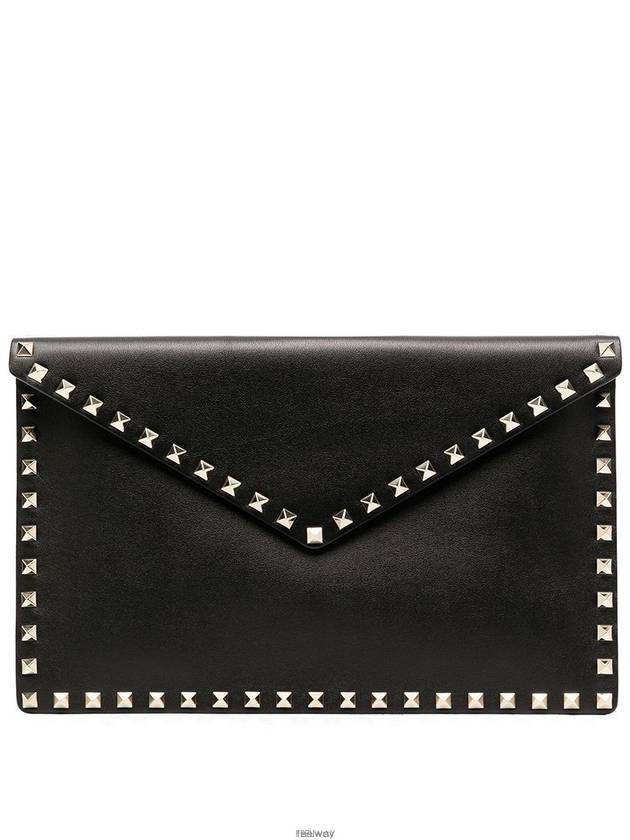 Women's Rockstud Envelope Clutch Bag Black - VALENTINO - BALAAN 3