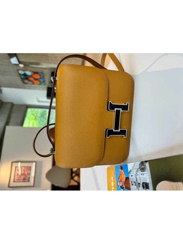 Constance 18 Mini Cross Bag Sesame - HERMES - BALAAN 3