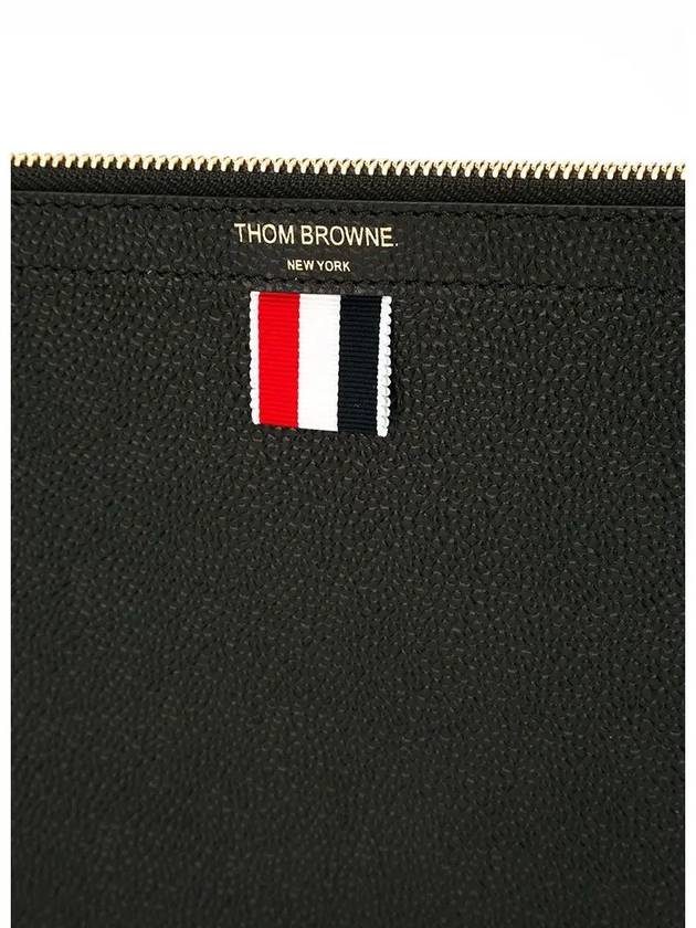 Pebble Grain Three Stripes Zipper Small Clutch Bag Black - THOM BROWNE - BALAAN 6