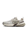 V2K Run Low Top Sneakers Orewood Beige Brown - NIKE - BALAAN 1