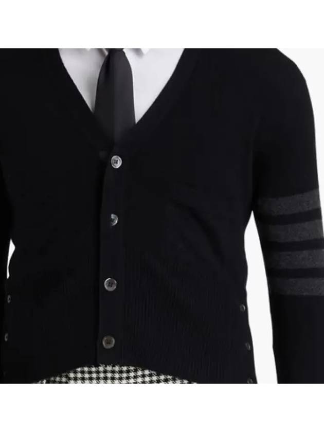 Unisex short cashmere cardigan MKCS01A B5140 - THOM BROWNE - BALAAN 6