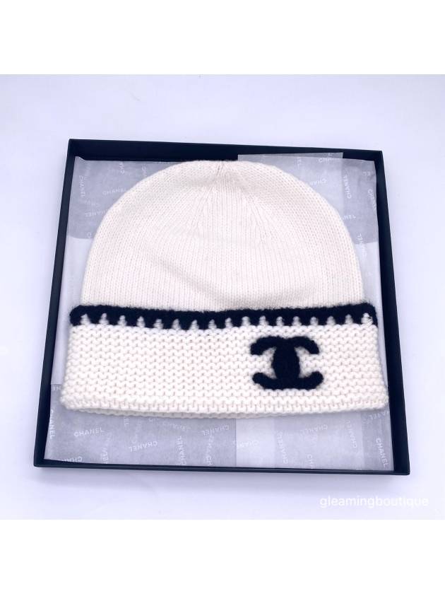 CC Logo Cashmere Beanie White - CHANEL - BALAAN 2