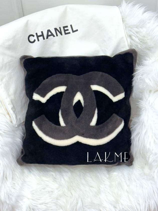 Fur Logo Cushion PillowAA7075 Velvet Black - CHANEL - BALAAN 1