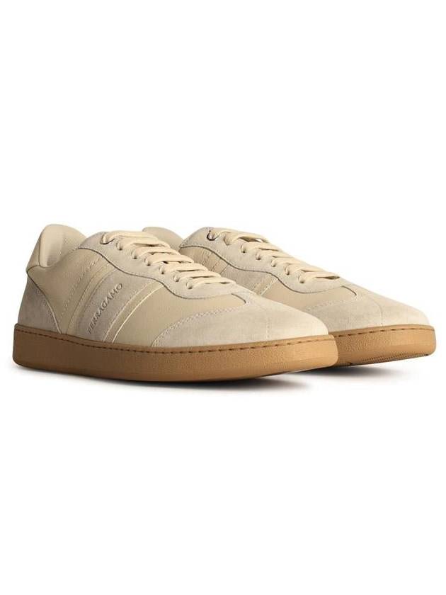 Signature Low Top Sneakers Mascarpone - SALVATORE FERRAGAMO - BALAAN 3