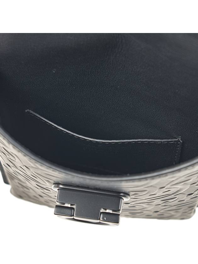 Gancini Phone Pouch Cross Bag Black - SALVATORE FERRAGAMO - BALAAN 11