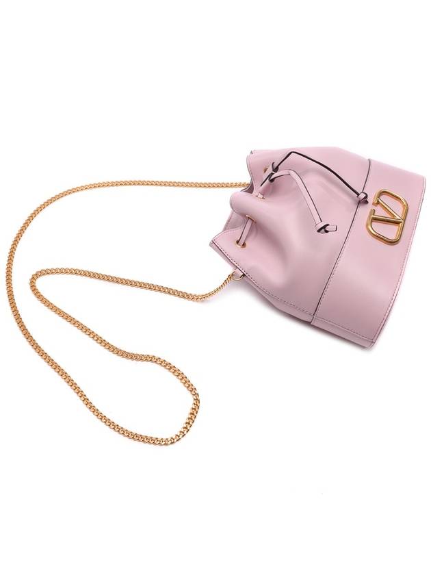 V Logo Chain Mini Bucket Bag Pink - VALENTINO - BALAAN 6