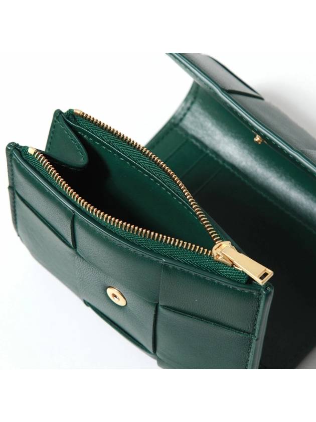 Cassette Tri-Fold Zipper Half Wallet Emerald Green - BOTTEGA VENETA - BALAAN 6