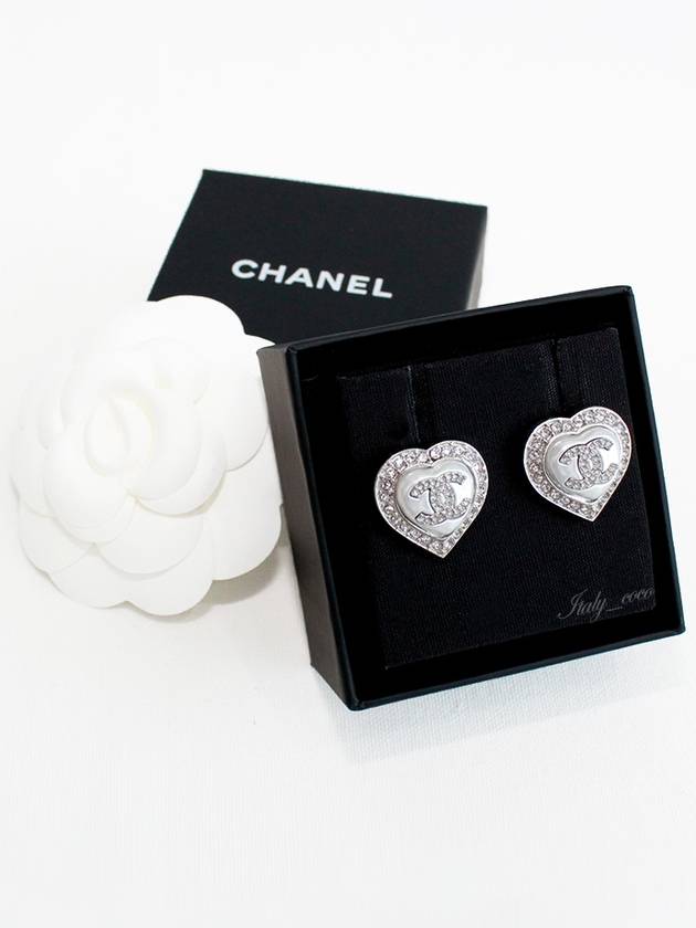 stud earrings metal strass silver pearly white crystal - CHANEL - BALAAN 2