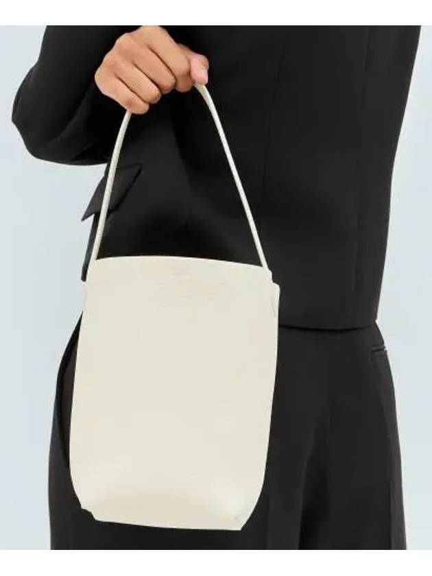 Park NS Small Grain Leather Tote Bag Ivory W1314 L129 IVR - THE ROW - BALAAN 1