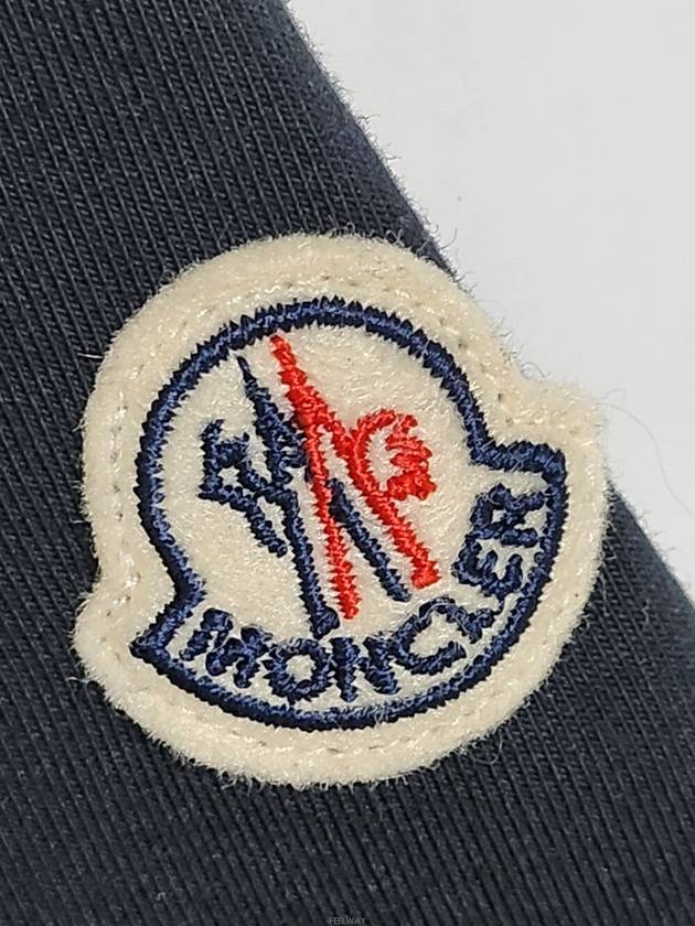 L Moncler Navy Logo Wappen Short Sleeve T Shirt G10918C71600 - MONCLER - BALAAN 5