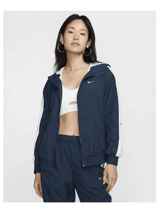 Sportswear Classic Woven Women s Loose UV Protection Hooded Jacket Armory Navy White FV6299 478 698945 - NIKE - BALAAN 1