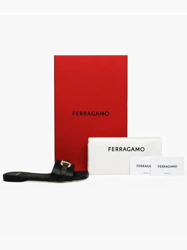 Gancini Ornament Flat Slide Black - SALVATORE FERRAGAMO - BALAAN 5