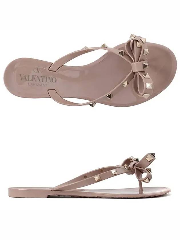 Women’s Rockstud Flip Flops Beige - VALENTINO - BALAAN 5