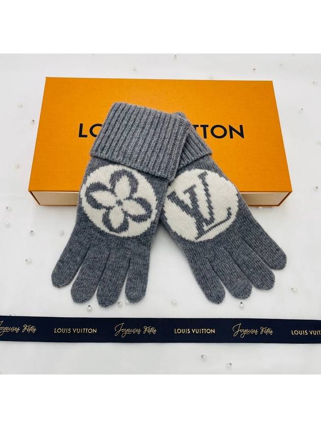 FLIGHT MODE LV Medallion Glove Gray M94589 - LOUIS VUITTON - BALAAN 1