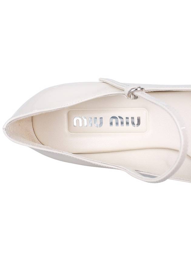 Logo Detail Mary Jane Pumps Ivory - MIU MIU - BALAAN 9