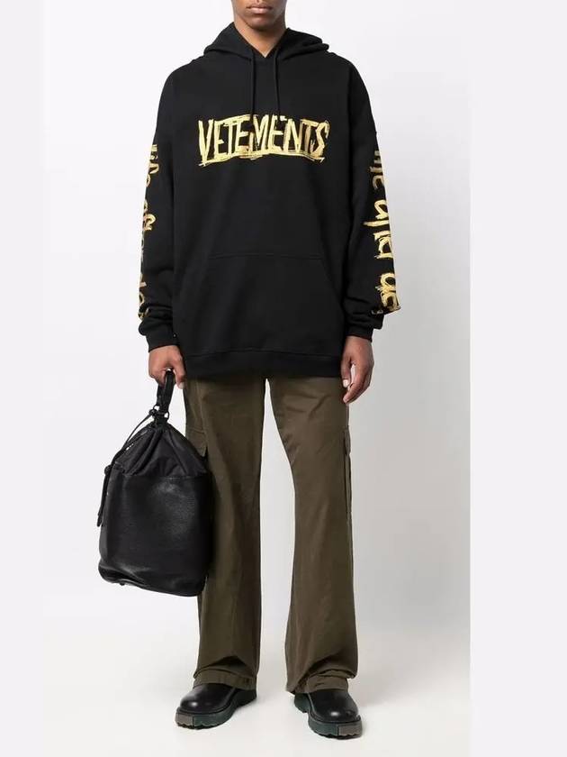 World Tour Print Hoodie Black - VETEMENTS - BALAAN 5