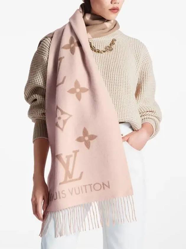 Reykjavik Monogram Cashmere Scarf Beige Rose - LOUIS VUITTON - BALAAN 7